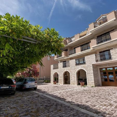 Apartments And Rooms With Parking Space Duce, Omis - 10303 Exterior photo