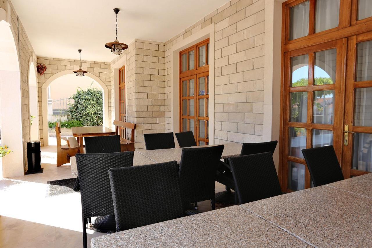 Apartments And Rooms With Parking Space Duce, Omis - 10303 Exterior photo