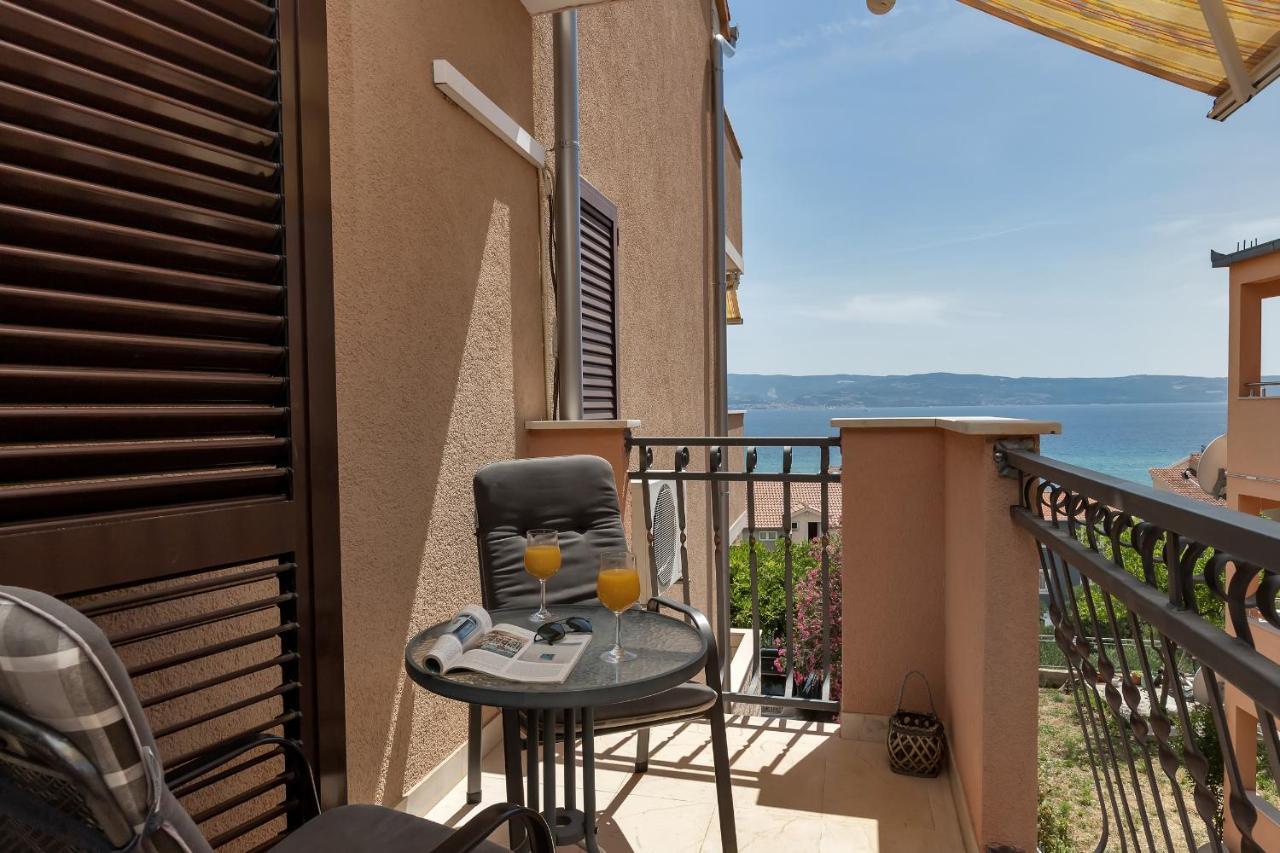 Apartments And Rooms With Parking Space Duce, Omis - 10303 Exterior photo