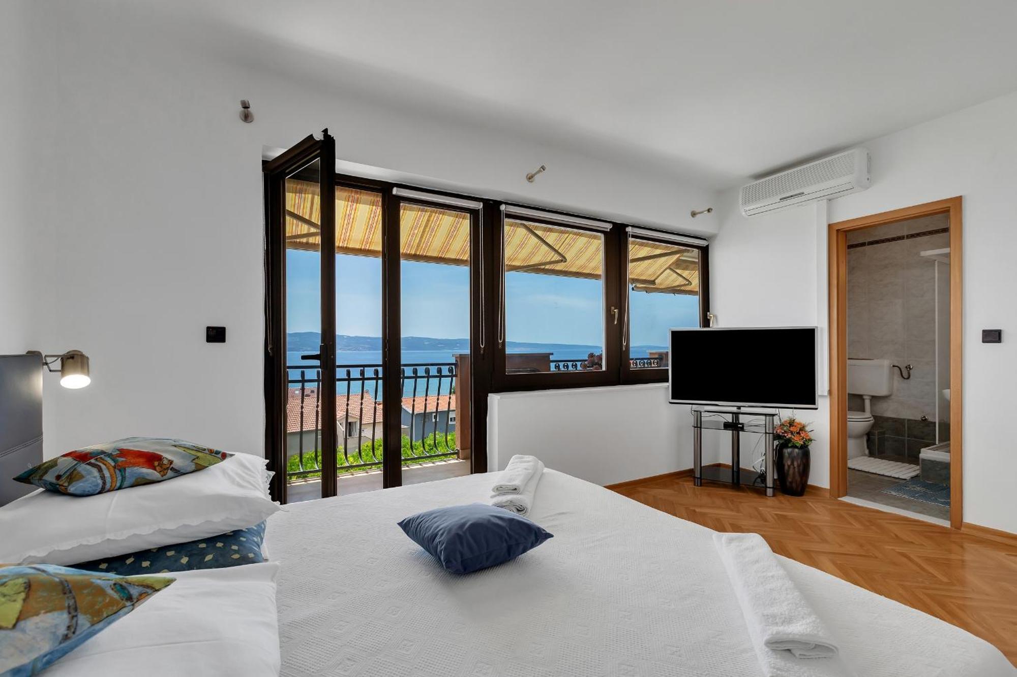 Apartments And Rooms With Parking Space Duce, Omis - 10303 Room photo