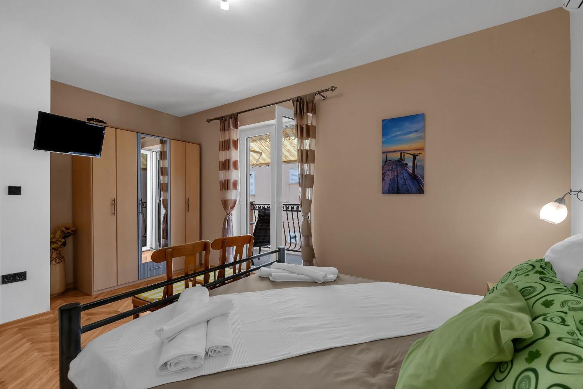 Apartments And Rooms With Parking Space Duce, Omis - 10303 Room photo